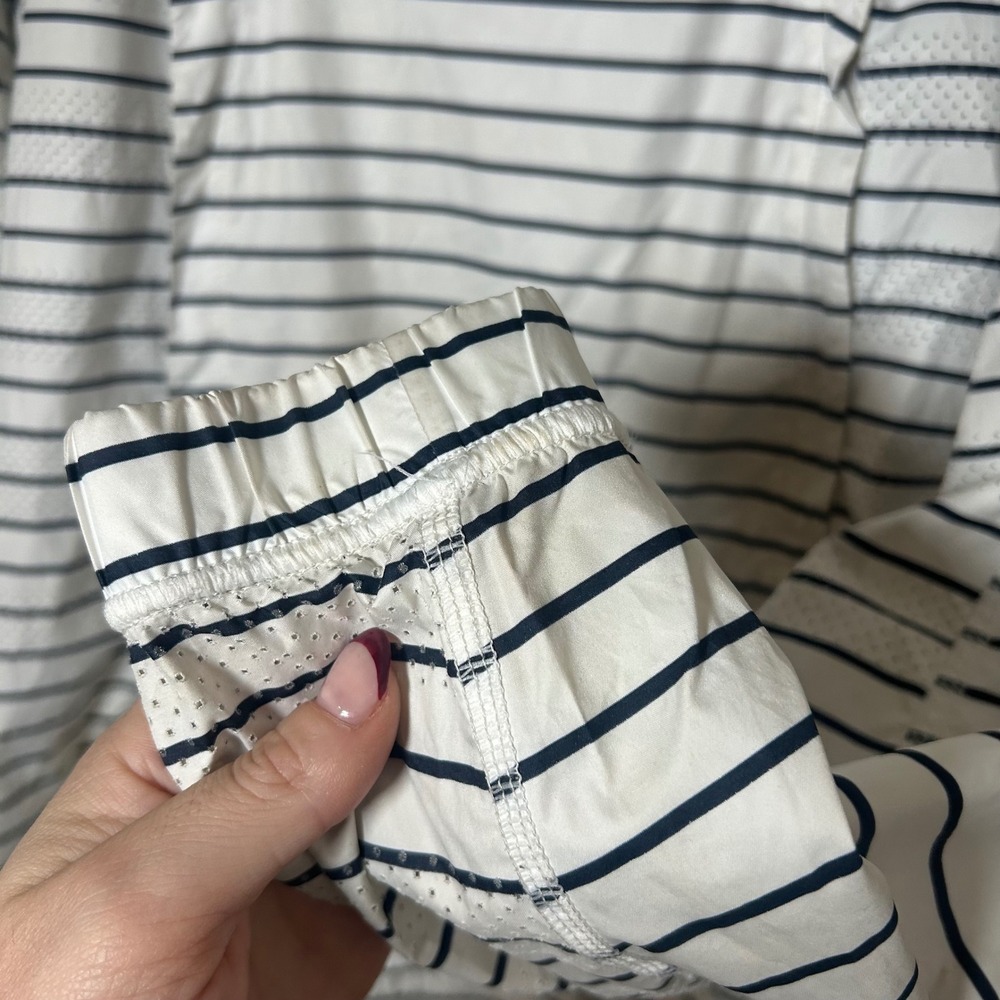 Lululemon Womens Striped Pullover Hoodie‎ Jacket Windbreaker Size M - Picture 4 of 6